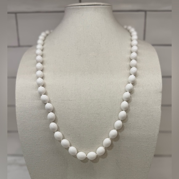 Crown Trifari Jewelry - 🤍 Vintage Crown Trifari White Bead Necklace – Classic Elegance ✨